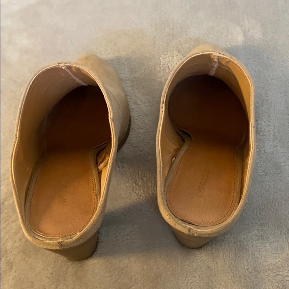 Express tan booties - Picture 2 of 7